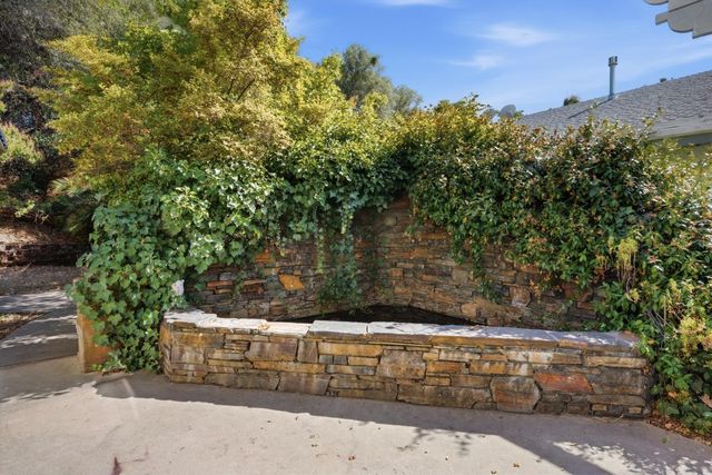 8857 Miwok Trl, Mokelumne Hill, CA 95245