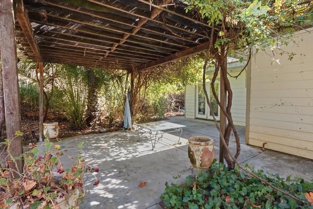 8857 Miwok Trl, Mokelumne Hill, CA 95245
