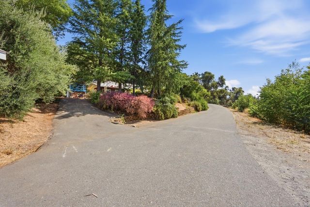 8857 Miwok Trl, Mokelumne Hill, CA 95245