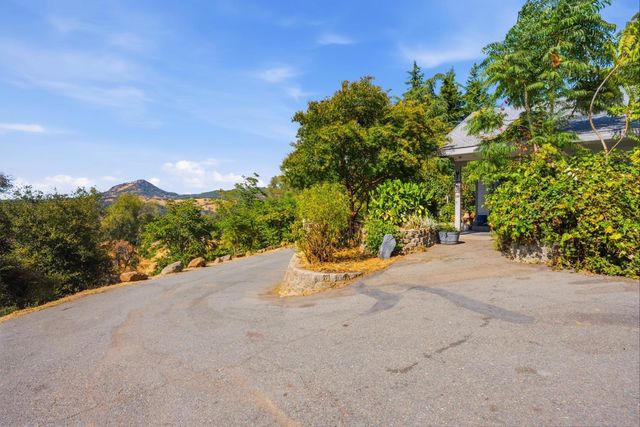 8857 Miwok Trl, Mokelumne Hill, CA 95245
