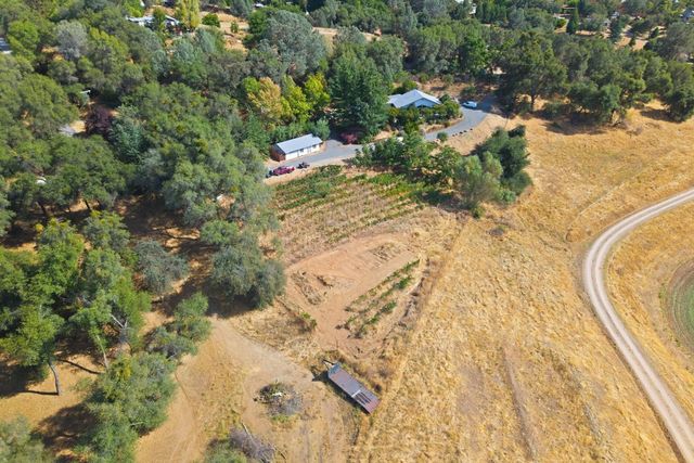8857 Miwok Trl, Mokelumne Hill, CA 95245