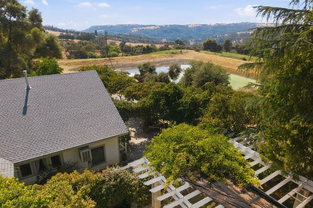 8857 Miwok Trl, Mokelumne Hill, CA 95245