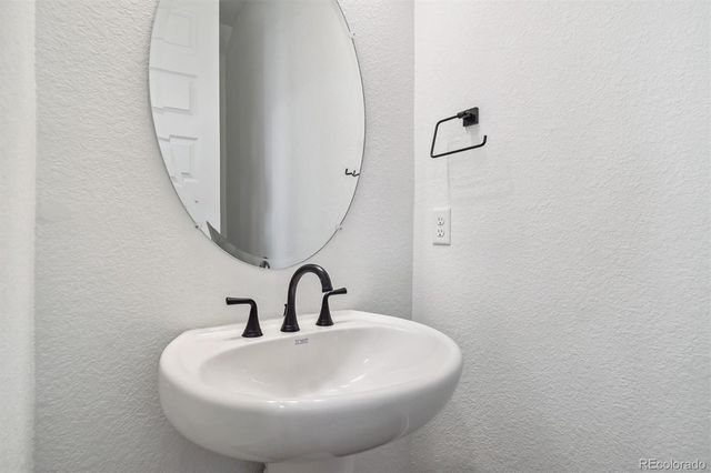 11466 E Briarwood Circle, Centennial, CO 80112