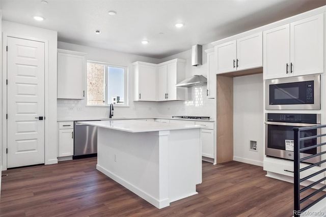 11466 E Briarwood Circle, Centennial, CO 80112