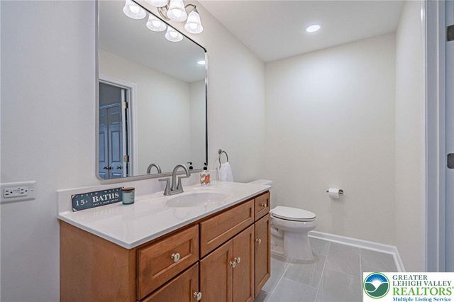 15 Holly Court, Easton, PA 18040