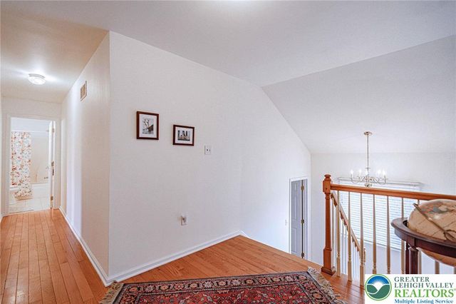 15 Holly Court, Easton, PA 18040