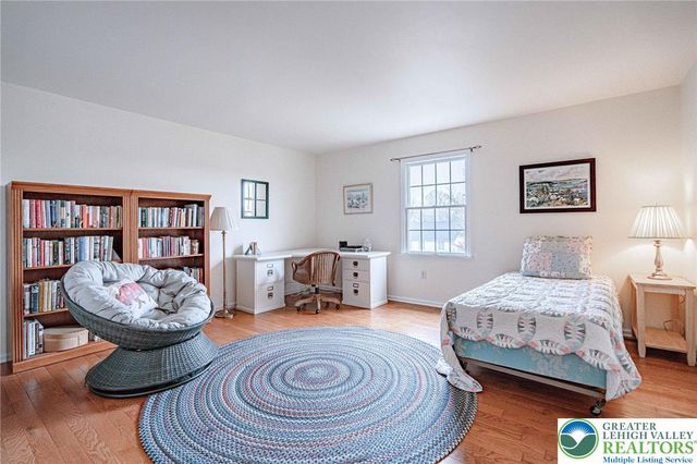 15 Holly Court, Easton, PA 18040