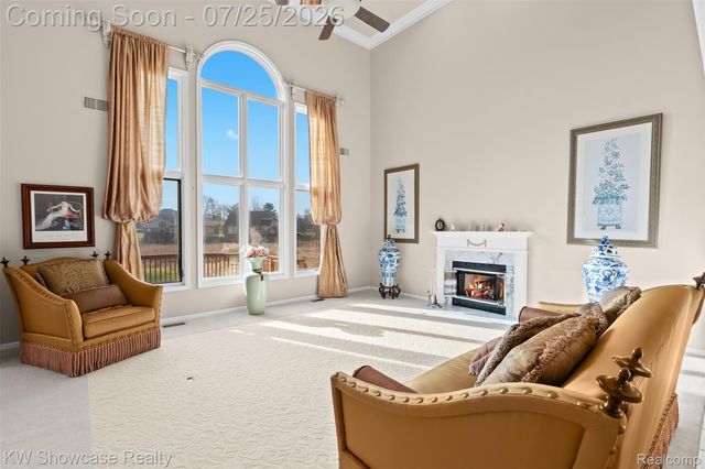 2955 Ivy Hill Drive, Commerce Charter Township, MI 48382