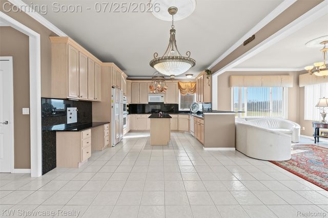 2955 Ivy Hill Drive, Commerce Charter Township, MI 48382