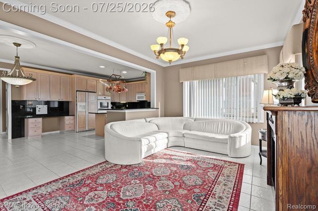 2955 Ivy Hill Drive, Commerce Charter Township, MI 48382