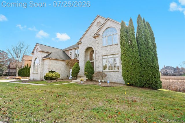 2955 Ivy Hill Drive, Commerce Charter Township, MI 48382