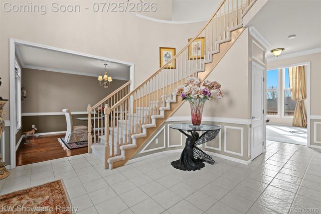 2955 Ivy Hill Drive, Commerce Charter Township, MI 48382