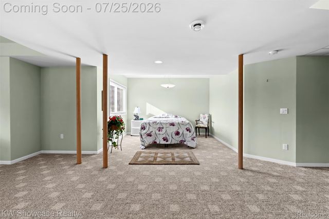 2955 Ivy Hill Drive, Commerce Charter Township, MI 48382