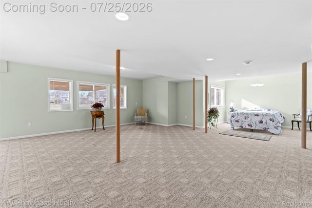 2955 Ivy Hill Drive, Commerce Charter Township, MI 48382