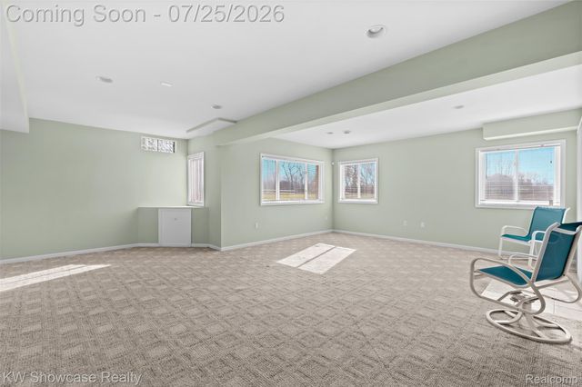 2955 Ivy Hill Drive, Commerce Charter Township, MI 48382