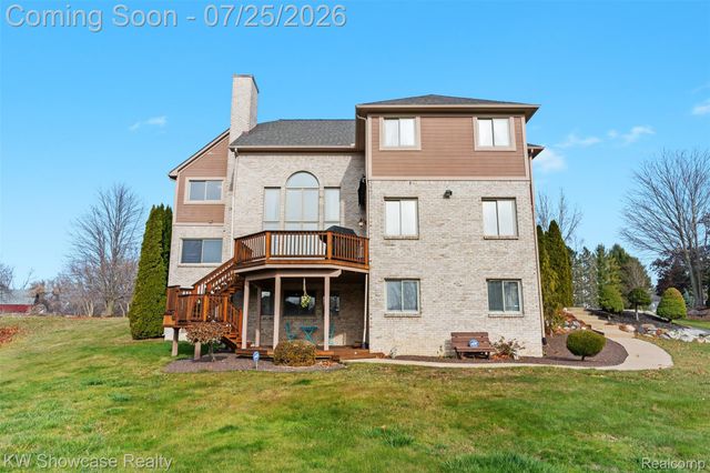 2955 Ivy Hill Drive, Commerce Charter Township, MI 48382