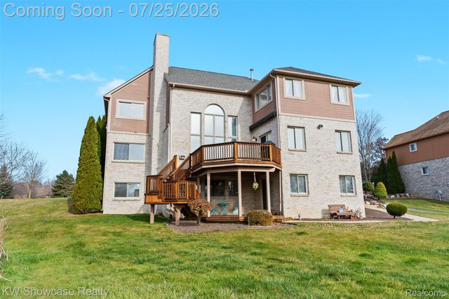 2955 Ivy Hill Drive, Commerce Charter Township, MI 48382