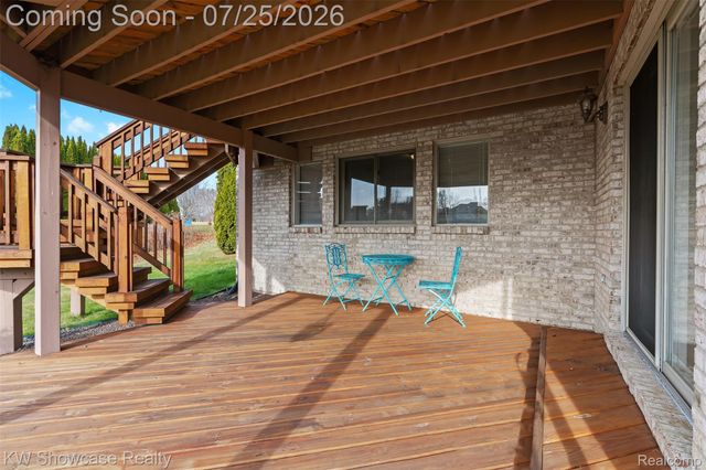 2955 Ivy Hill Drive, Commerce Charter Township, MI 48382