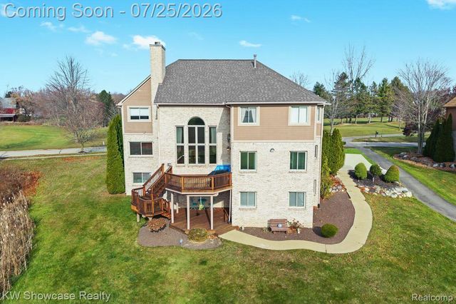 2955 Ivy Hill Drive, Commerce Charter Township, MI 48382