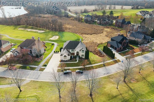 2955 Ivy Hill Drive, Commerce Charter Township, MI 48382