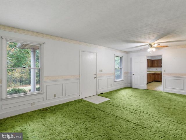 178 FOSSIL LN, Delray, WV 26714