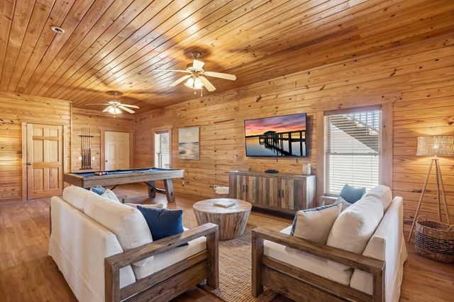 109 AVALON DRIVE, Ormond Beach, FL 32176