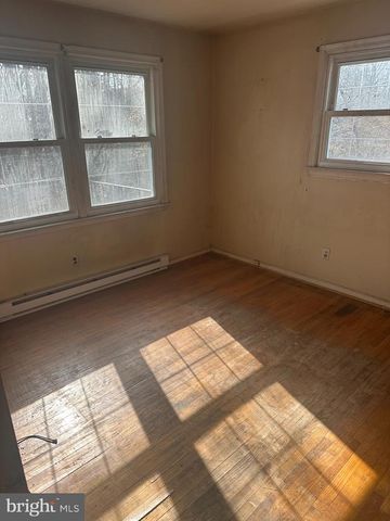 8 MT CALVARY LN, Mullica Hill, NJ 08062