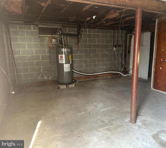 8 MT CALVARY LN, Mullica Hill, NJ 08062