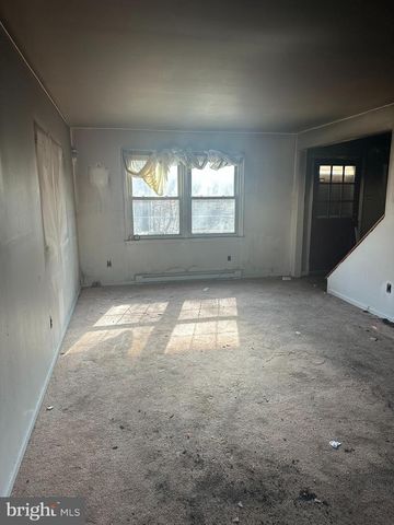 8 MT CALVARY LN, Mullica Hill, NJ 08062