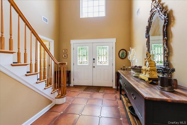 40 E Penn Street, Long Beach, NY 11561