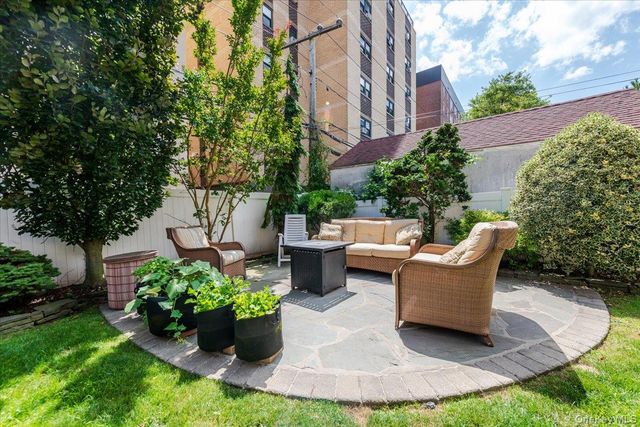 40 E Penn Street, Long Beach, NY 11561