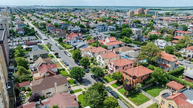 40 E Penn Street, Long Beach, NY 11561