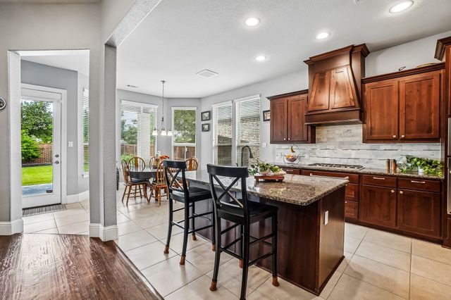307 Ridgewood Drive, Lewisville, TX 75067