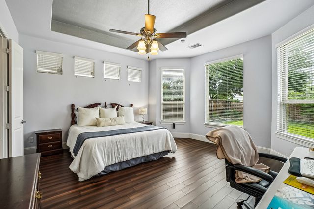 307 Ridgewood Drive, Lewisville, TX 75067