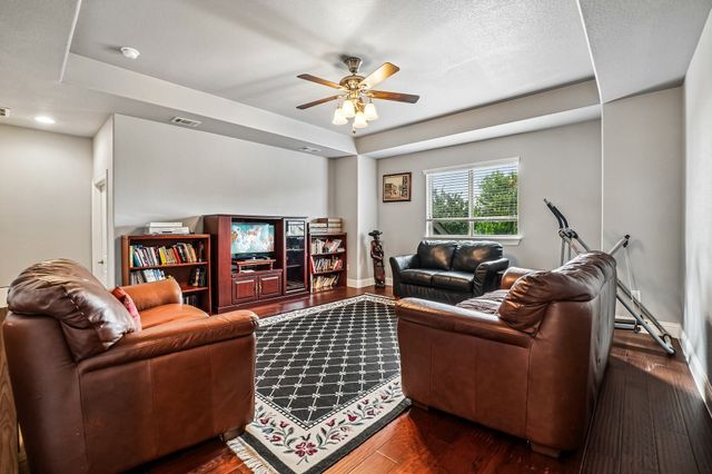 307 Ridgewood Drive, Lewisville, TX 75067