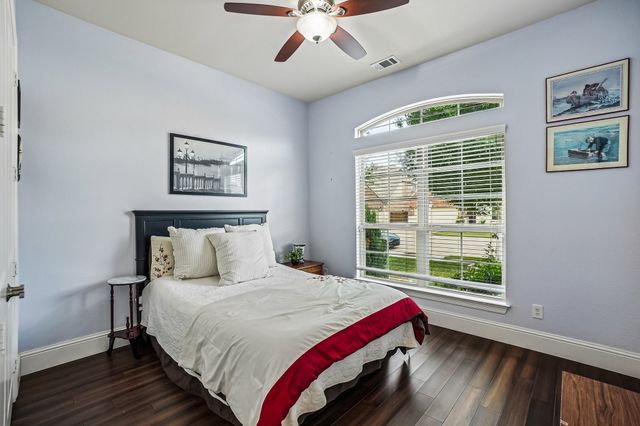 307 Ridgewood Drive, Lewisville, TX 75067