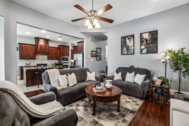 307 Ridgewood Drive, Lewisville, TX 75067