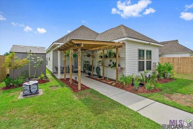 560 S Ida Ave, Gonzales, LA 70737