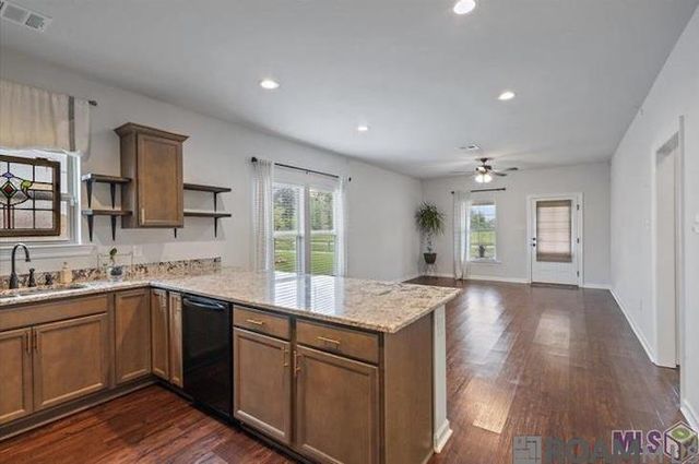 560 S Ida Ave, Gonzales, LA 70737