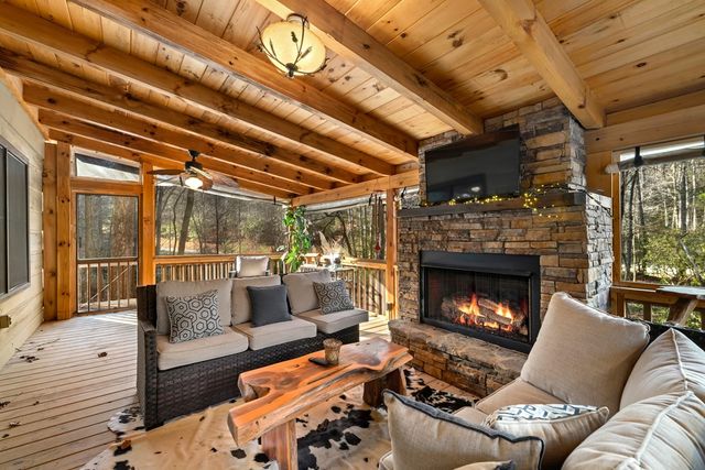 100 Stanley Creek Xing, Cherry Log, GA 30522