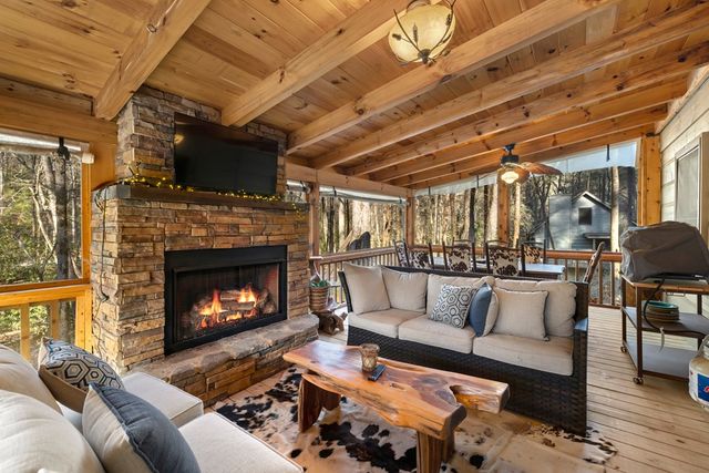 100 Stanley Creek Xing, Cherry Log, GA 30522