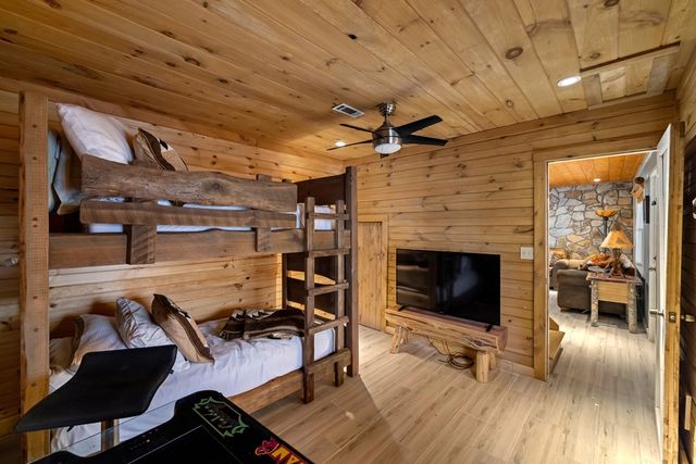 100 Stanley Creek Xing, Cherry Log, GA 30522