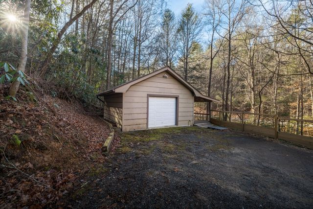 100 Stanley Creek Xing, Cherry Log, GA 30522