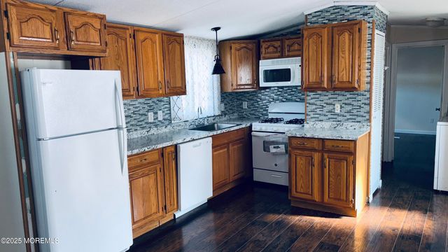 6 Monique Circle, Hazlet, NJ 07730