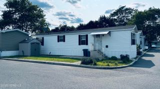 6 Monique Circle, Hazlet, NJ 07730
