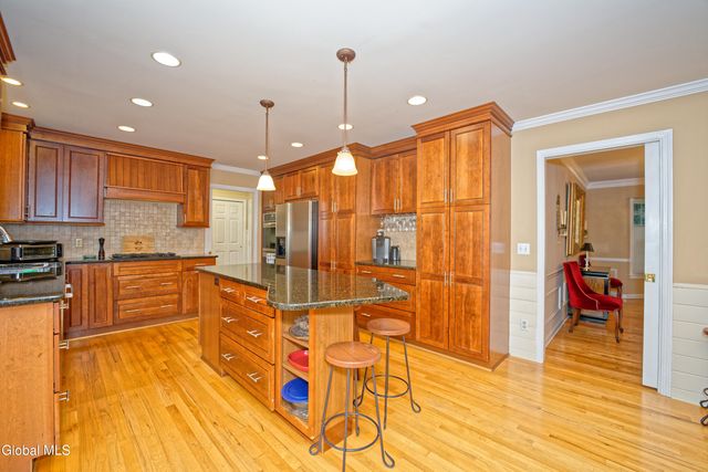 10 Birch Hill Road, Albany, NY 12211