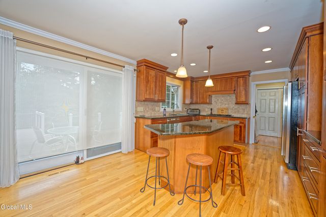 10 Birch Hill Road, Albany, NY 12211