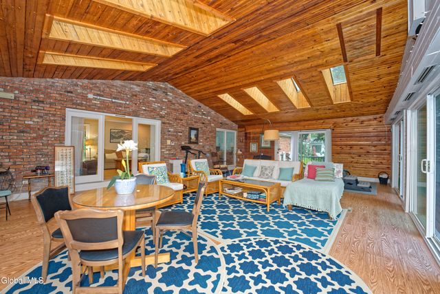 10 Birch Hill Road, Albany, NY 12211