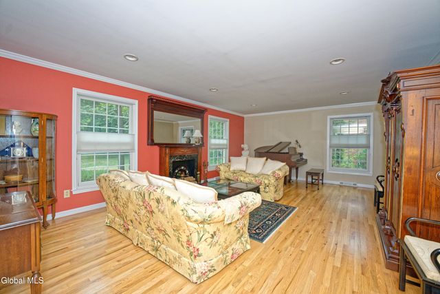 10 Birch Hill Road, Albany, NY 12211