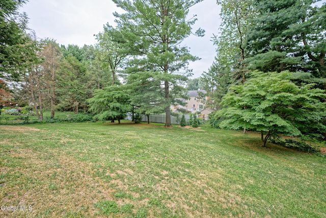 10 Birch Hill Road, Albany, NY 12211